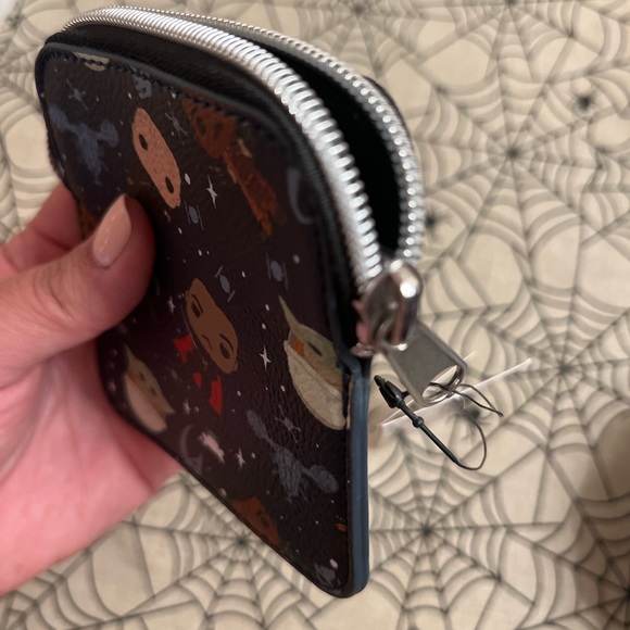 FUNKO POP STAR WARS COIN WALLET / PURSE - MANDALORIAN DISNEY - Picture 6 of 9